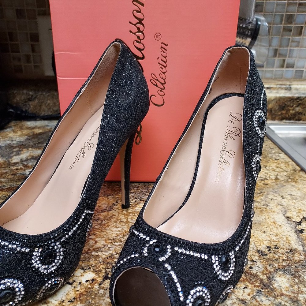 BLACK SPARKLE PEEP TOE PUMPS